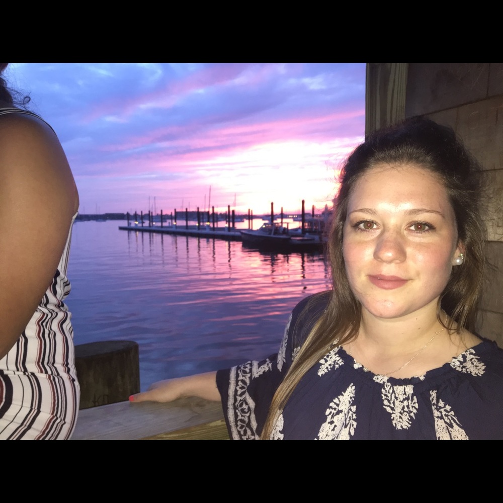 Meet your Posher, Emilie